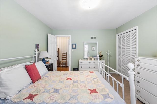 3913 W 57th Terrace, Fairway, KS 66205