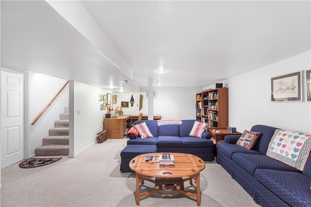 3913 W 57th Terrace, Fairway, KS 66205