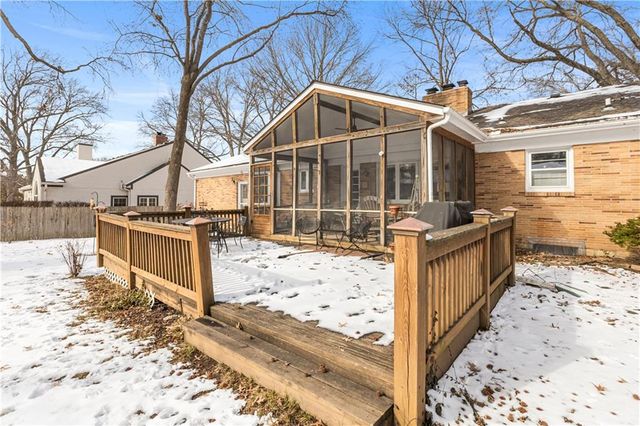 3913 W 57th Terrace, Fairway, KS 66205