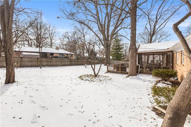 3913 W 57th Terrace, Fairway, KS 66205