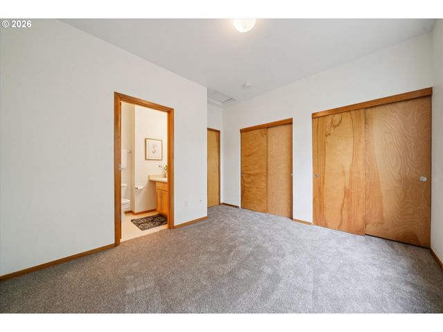 775 Sw DILLAN Dr, Beaverton, OR 97006