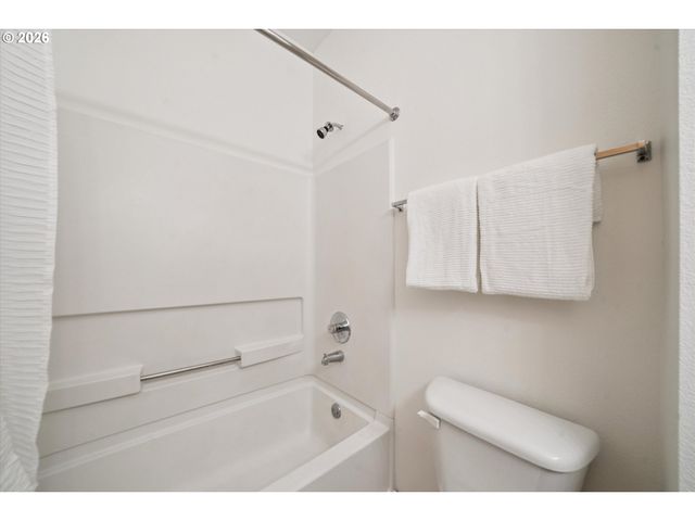 775 Sw DILLAN Dr, Beaverton, OR 97006