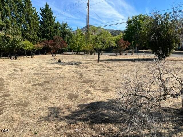 3435 Calle Vista Drive, Medford, OR 97504