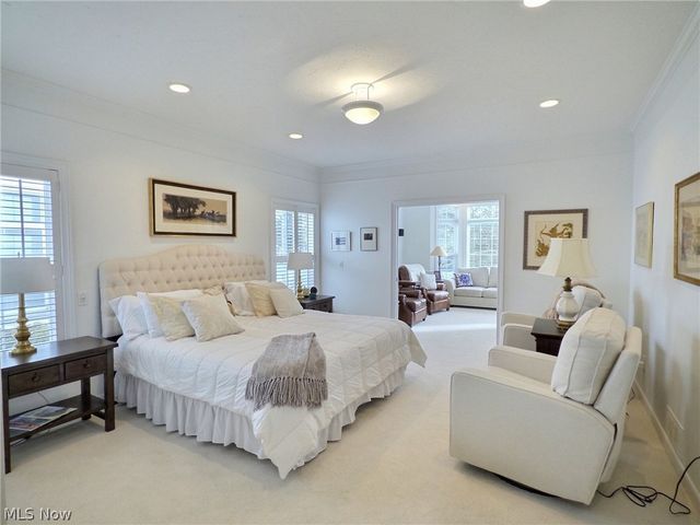 441 W Glengary Circle, Highland Heights, OH 44143