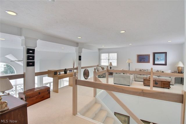 441 W Glengary Circle, Highland Heights, OH 44143