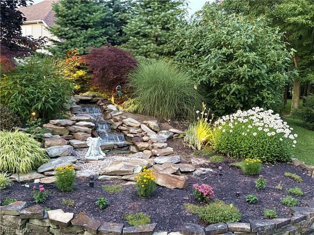 441 W Glengary Circle, Highland Heights, OH 44143