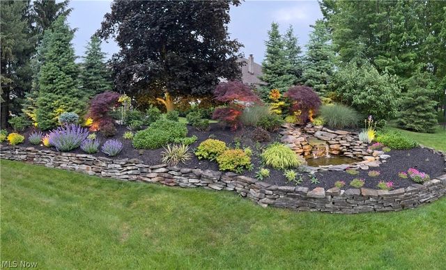 441 W Glengary Circle, Highland Heights, OH 44143