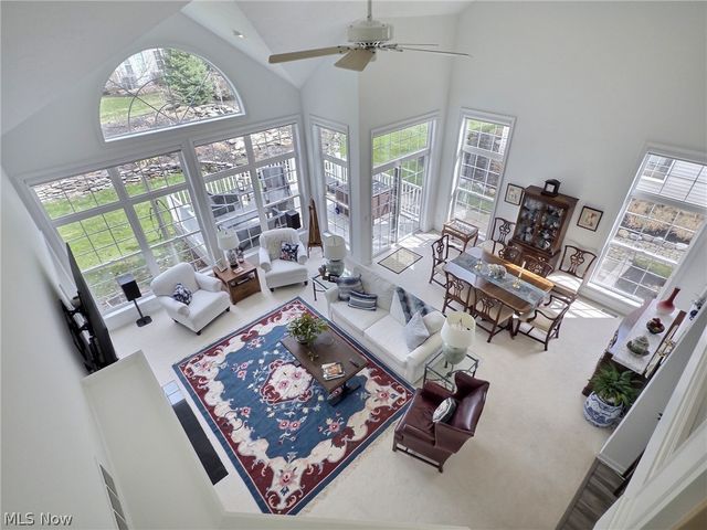 441 W Glengary Circle, Highland Heights, OH 44143