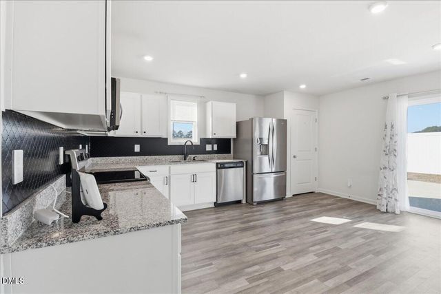 3494 Danfield Drive, Kinston, NC 28504