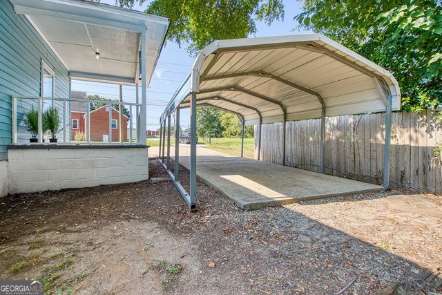 102 Sprayberry Road, Newnan, GA 30263