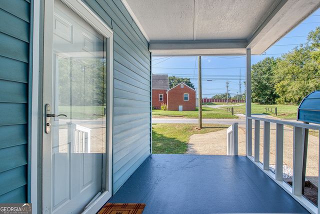 102 Sprayberry Road, Newnan, GA 30263