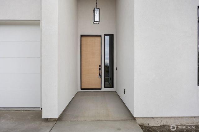 501 S Sand Dune Road, Moses Lake, WA 98837