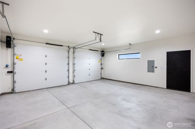 501 S Sand Dune Road, Moses Lake, WA 98837