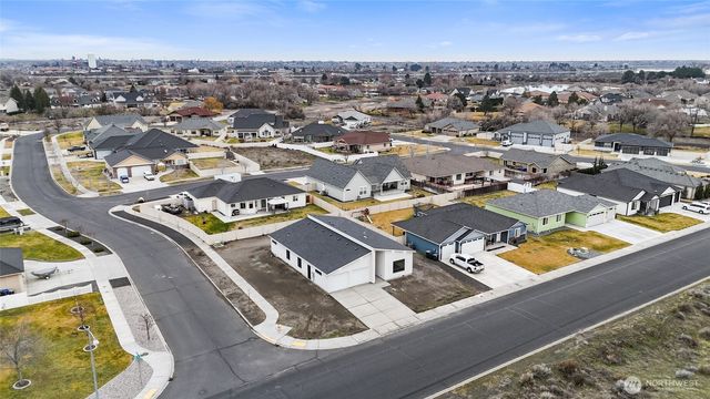 501 S Sand Dune Road, Moses Lake, WA 98837