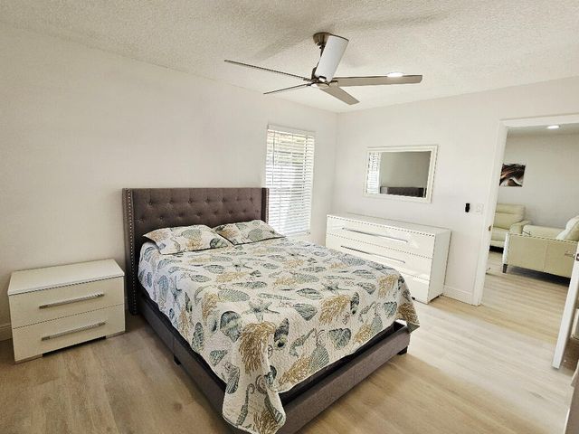 835 Salem Lane, Greenacres, FL 33467