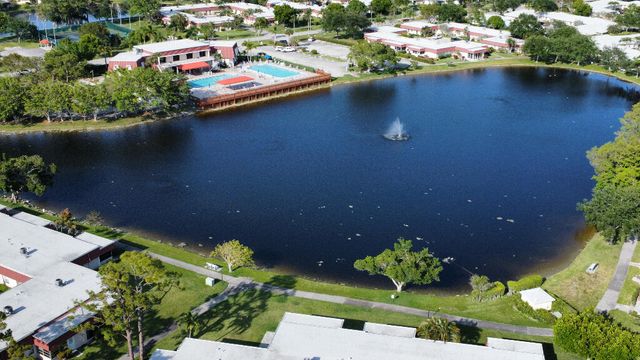 835 Salem Lane, Greenacres, FL 33467