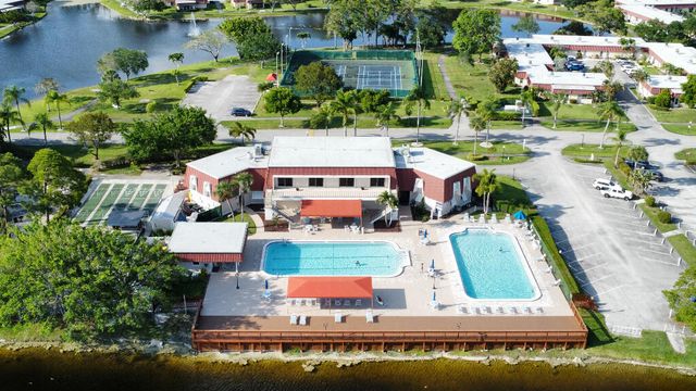 835 Salem Lane, Greenacres, FL 33467