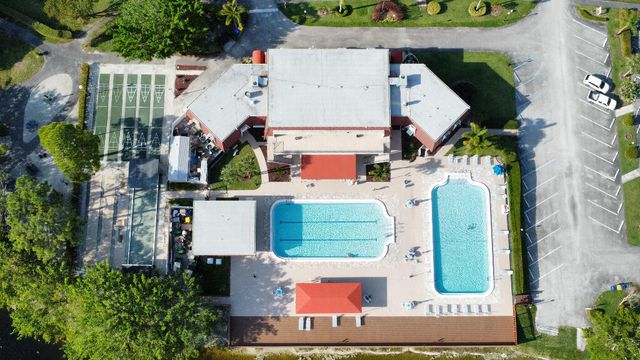 835 Salem Lane, Greenacres, FL 33467