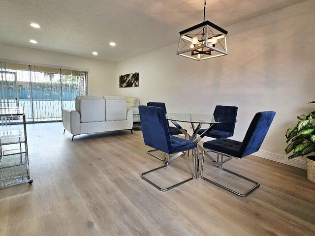 835 Salem Lane, Greenacres, FL 33467