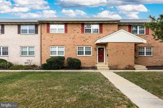 125 EAVES MILL RD, Medford, NJ 08055