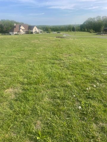 7748 Webster Rd, White House, TN 37188
