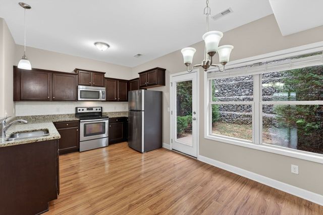 2003 Pinecrest Dr, Nashville, TN 37211