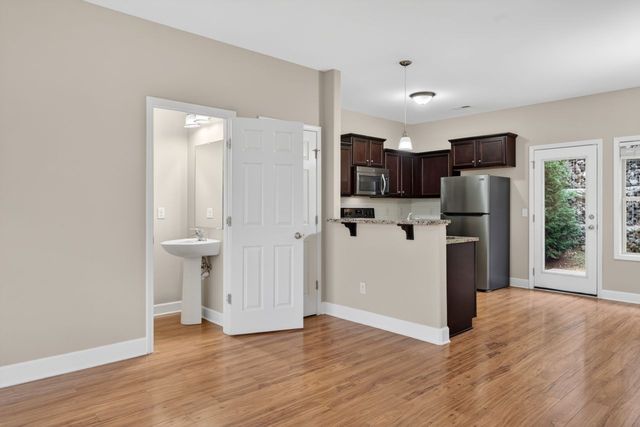 2003 Pinecrest Dr, Nashville, TN 37211