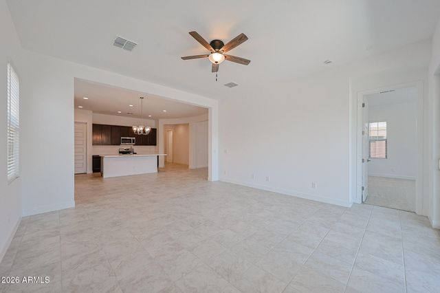 7675 W BRONCO Trail, Peoria, AZ 85383