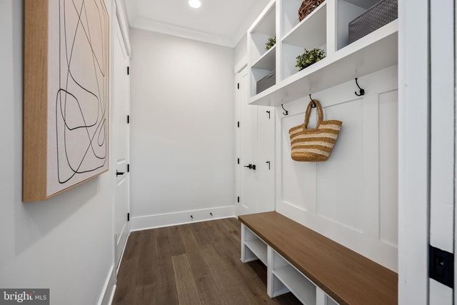 8642 MCHENRY ST, Vienna, VA 22180