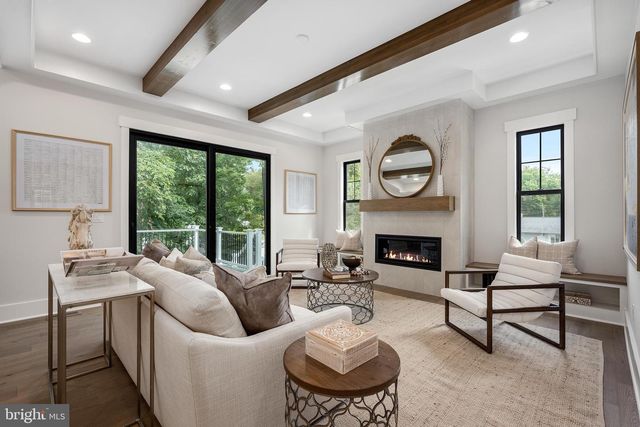 8642 MCHENRY ST, Vienna, VA 22180