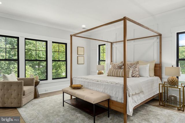 8642 MCHENRY ST, Vienna, VA 22180