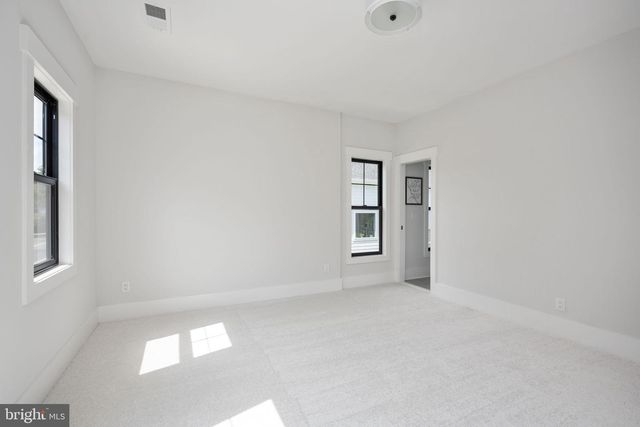 8642 MCHENRY ST, Vienna, VA 22180