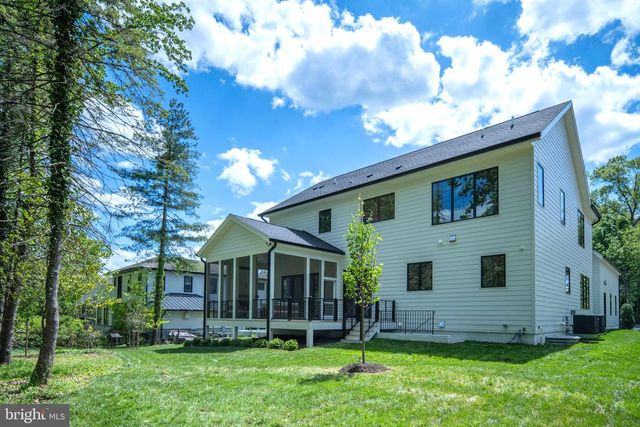 8642 MCHENRY ST, Vienna, VA 22180