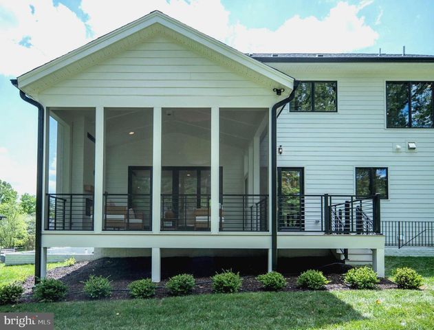 8642 MCHENRY ST, Vienna, VA 22180