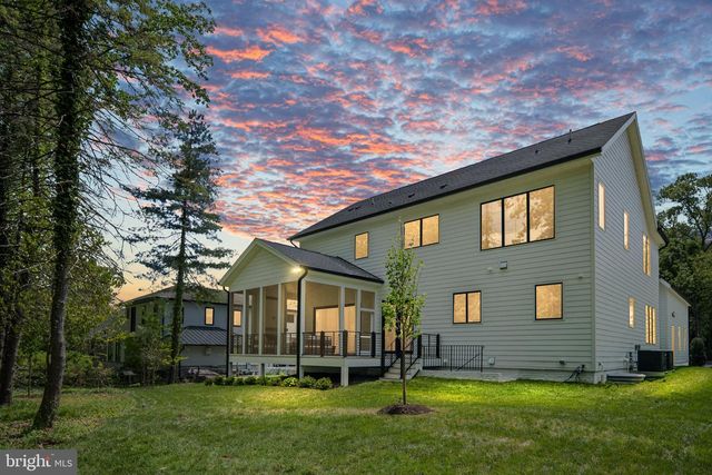 8642 MCHENRY ST, Vienna, VA 22180