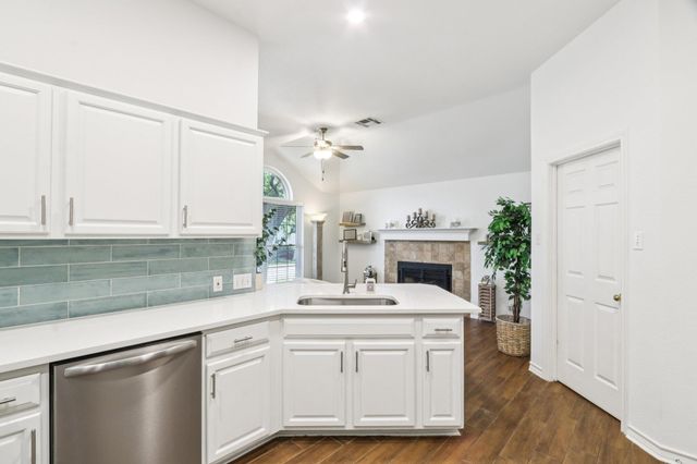 201 Sailmaster ST, Lakeway, TX 78734
