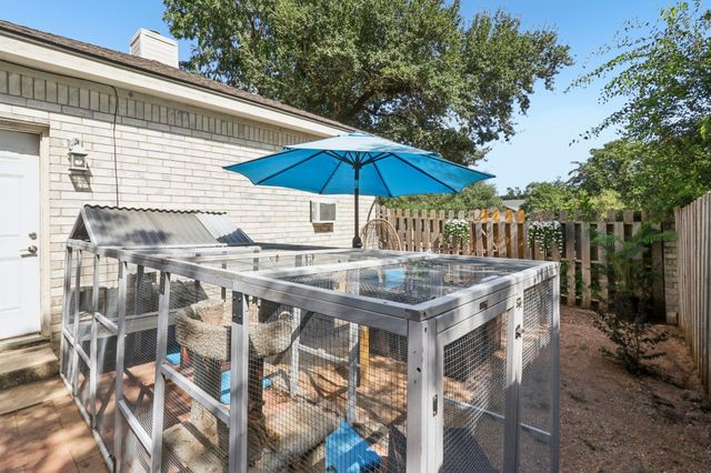 201 Sailmaster ST, Lakeway, TX 78734