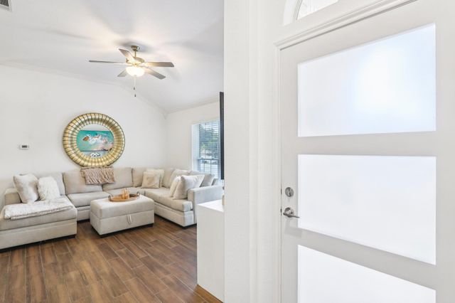 201 Sailmaster ST, Lakeway, TX 78734