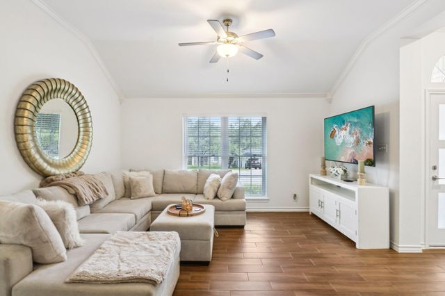 201 Sailmaster ST, Lakeway, TX 78734