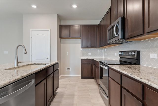 112 Kulmbacher DR, Austin, TX 78728