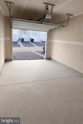 735 PLATINUM DR, Phoenixville, PA 19460