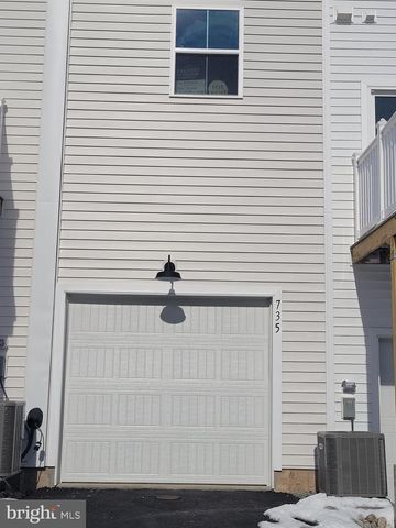 735 PLATINUM DR, Phoenixville, PA 19460