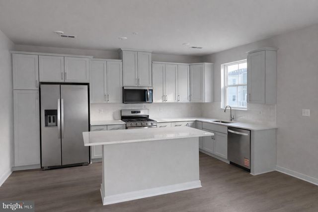 735 PLATINUM DR, Phoenixville, PA 19460