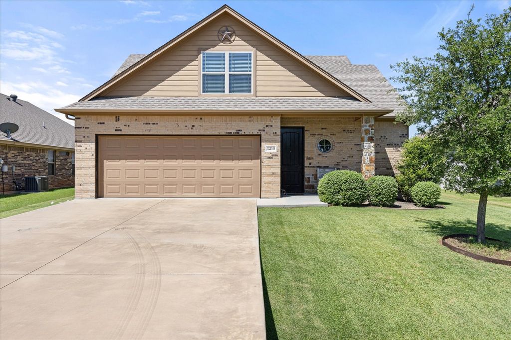 3210 Mccoy Lane, Granbury, TX 76049