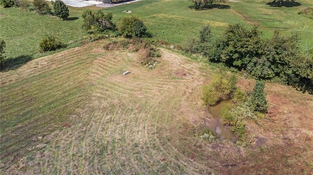 8206 E 235th Street, Peculiar, MO 64078