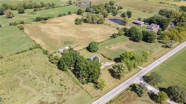 8206 E 235th Street, Peculiar, MO 64078