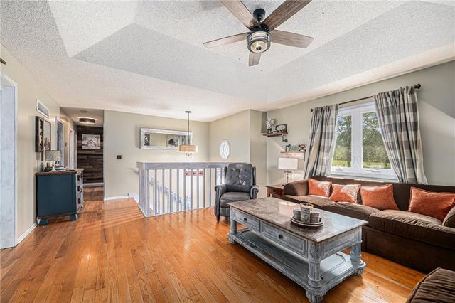 8206 E 235th Street, Peculiar, MO 64078