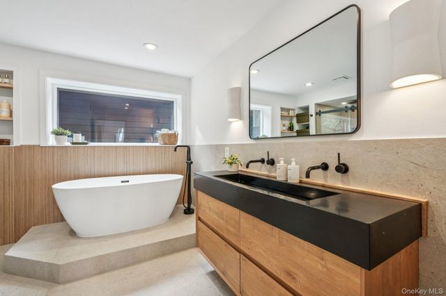 4 Mountain Brook Road, Cornwall, NY 12518