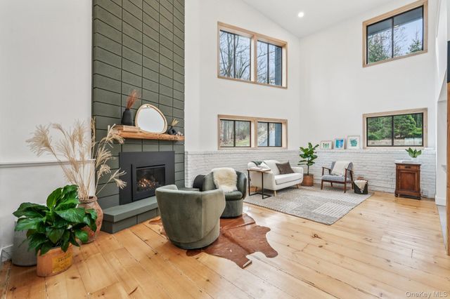 4 Mountain Brook Road, Cornwall, NY 12518