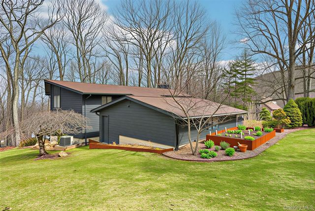 4 Mountain Brook Road, Cornwall, NY 12518